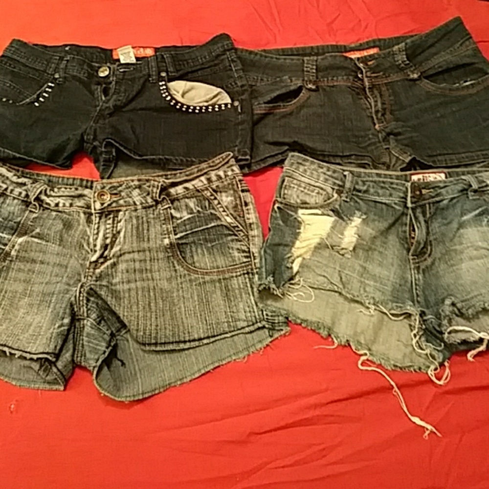 4 Shorts Size 13